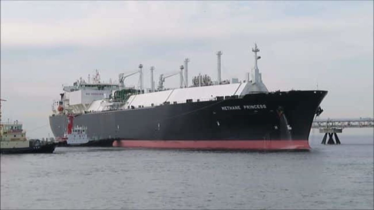 LNG carrier crew member kidnapped in Equatorial Guinea.